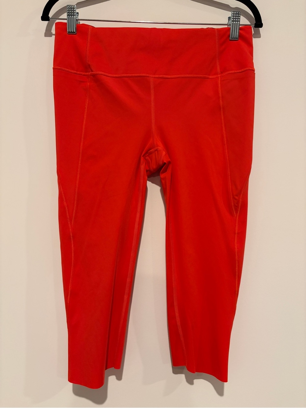 Athleta High Rise Stash Pocket Capri Leggings Poppy Red Size Small S